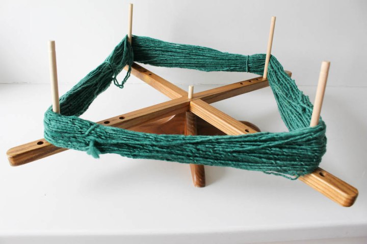 Yarn-winding-tutorial-by-Underground-Crafter-for-I-Like-Crochet-4